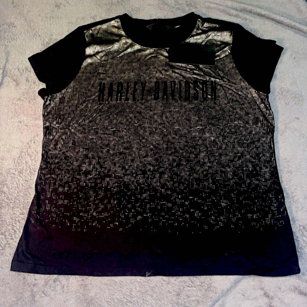 NWT Woman’s Metallic Print front tee